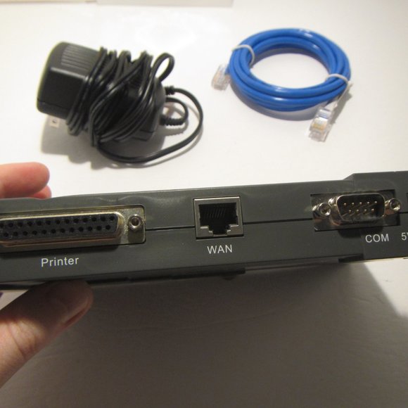 SMC Barricade SMC7004ABR 4 Port 10/100 Mbps Broadband Router - Picture 2 of 7